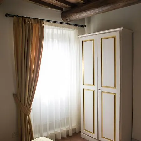 Frühstückspension Luxury In The Center Of Rome 3*